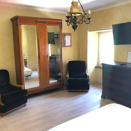 Les Hotes De Guest house 3*